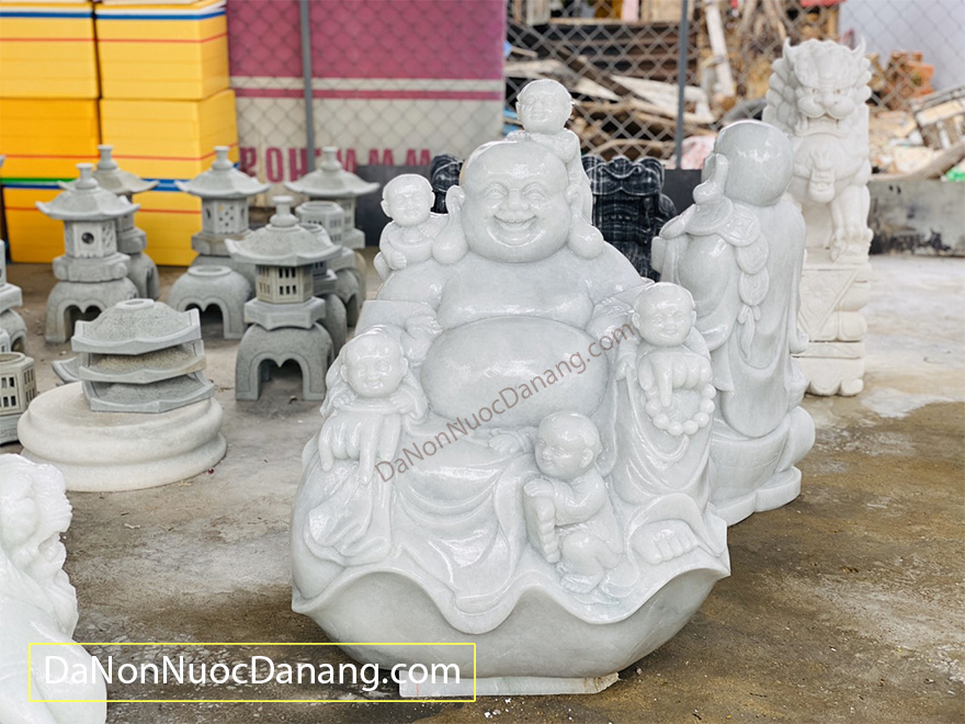 Tượng Phật Di lặc Ngũ phúc (lục tặc) đá trắng trong xanh