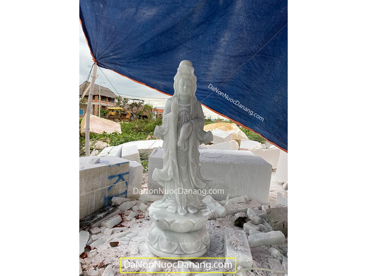 Tượng Phật Quan Âm bằng đá (trắng trong xanh 1,2m)